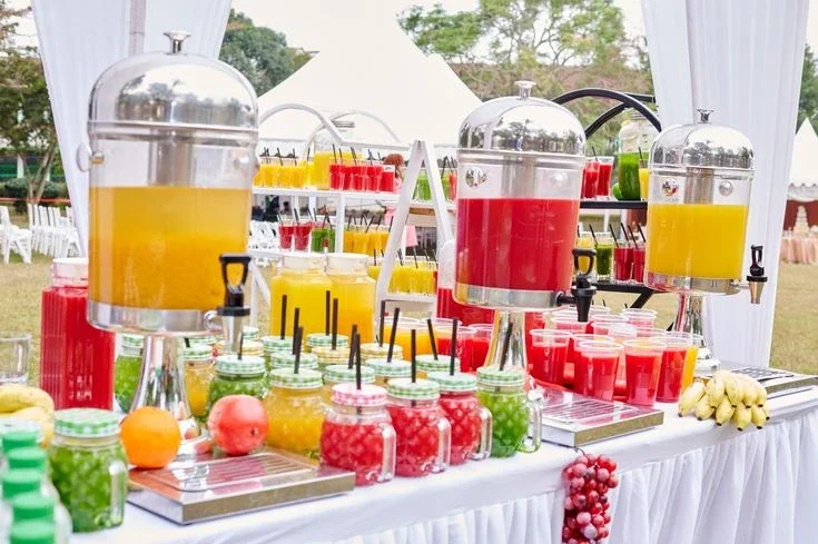 Snacks & Beverages